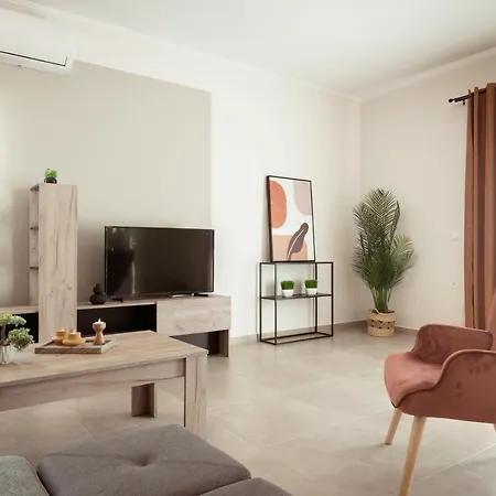 Nicoldia With Private Pool Near *