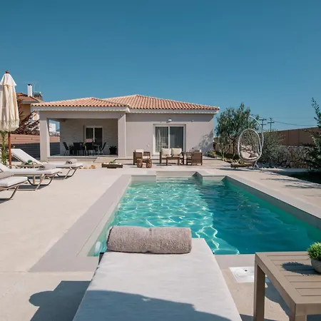 Nicoldia With Private Pool Near Villa *