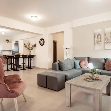 Nicoldia With Private Pool Near לגאנאס