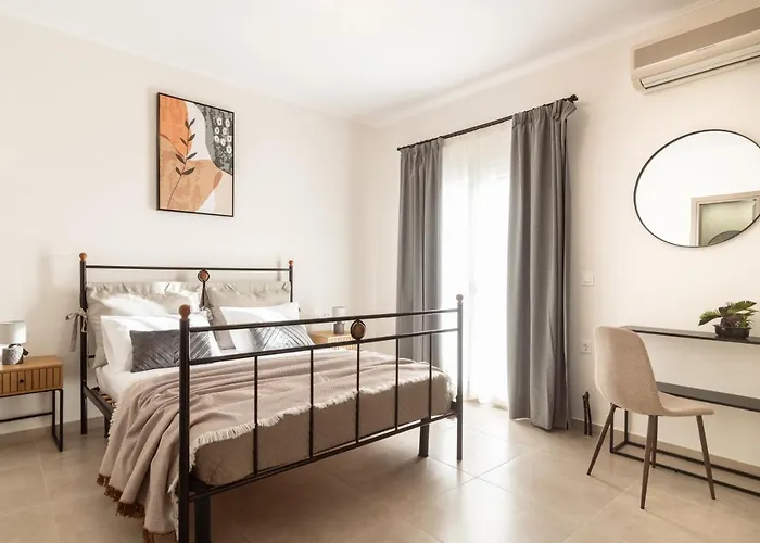 Nicoldia With Private Pool Near *